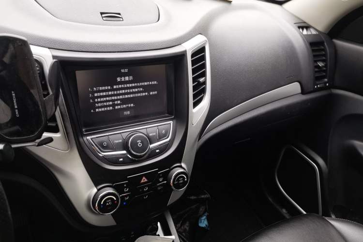 Used CHANGAN CS35 2016 1.6L Manual Luxury Model China V Standard