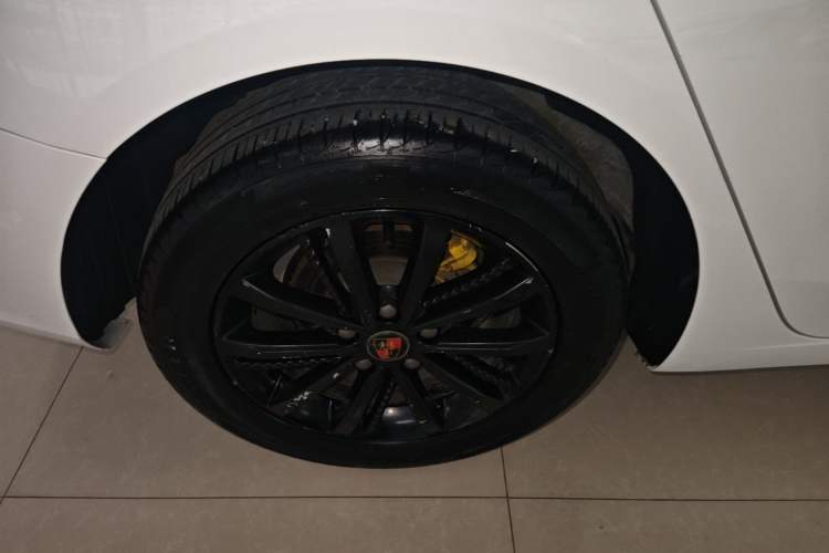 Used Roewe i5 2020 1.5L Automatic 4G Connect Luxury Flagship Edition
