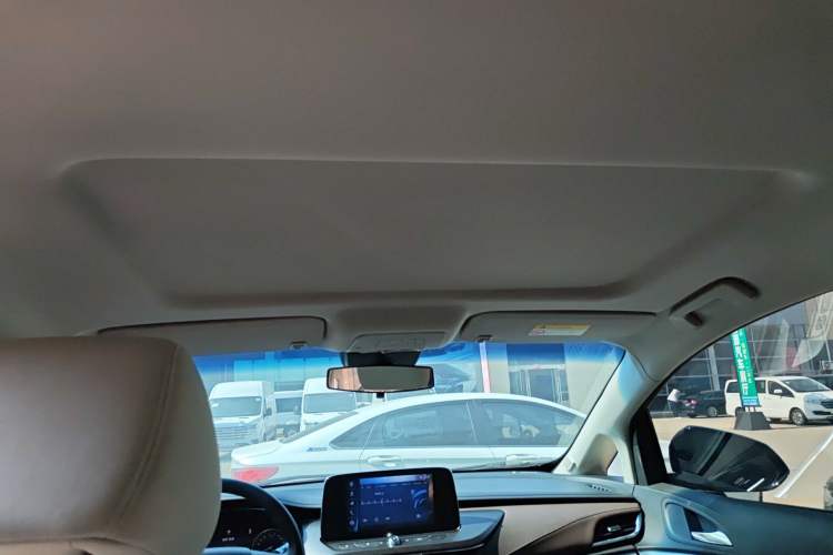 Used Buick GL8 2023 Land Executive Class Comfort Model