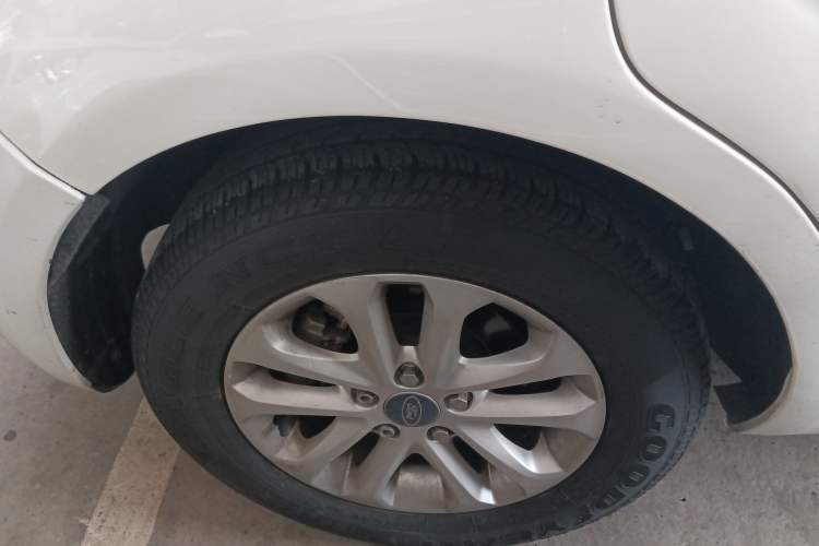 Used Ford Focus 2013 Hatchback Classic 1.8L Automatic Base Model