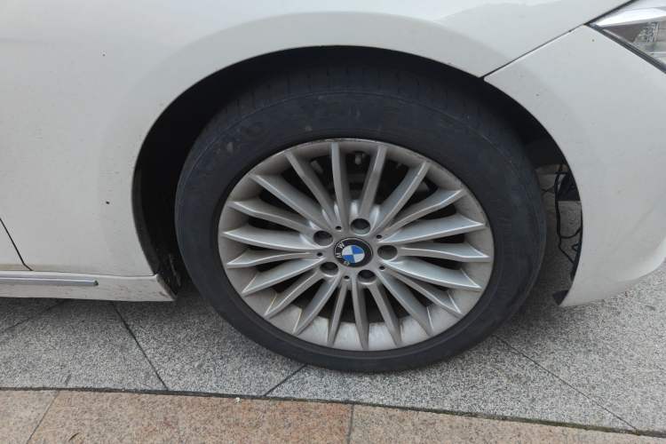 Used BMW 3 Series 2013 320Li Luxury Design Package
