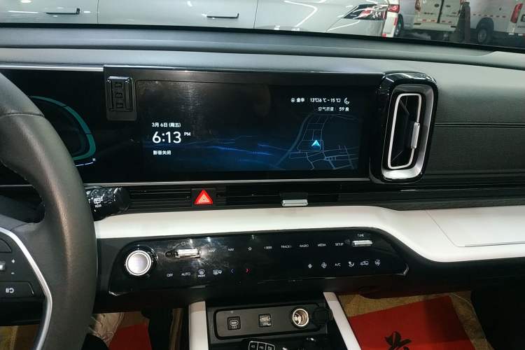 Used Hyundai ix35 2023 Musso 2.0L Deluxe Edition DLX
