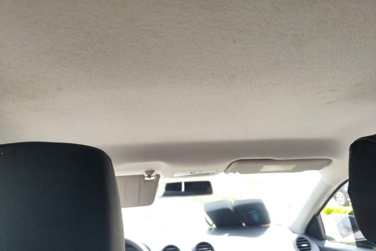 Used Volkswagen Jetta 2015 Value Edition 1.6L Manual Fashionable Style
