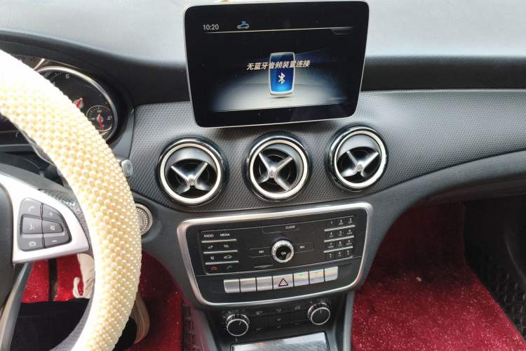 Used Mercedes-Benz GLA 2019 GLA 200 Dynamic Edition Audio And AC Panel