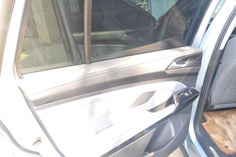 Used Volkswagen ID.6 X 2023 Ultra-Intelligent Long-Range Version
