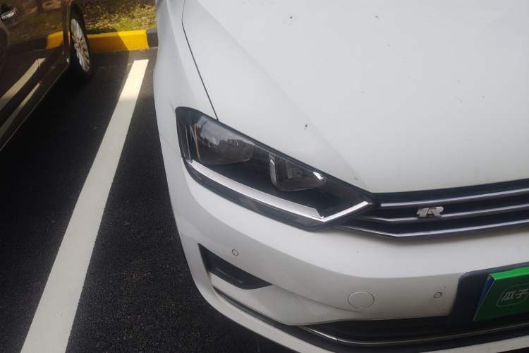 Used Volkswagen Golf Sportsvan 2018 280TSI Automatic Luxury Model Right Front Headlight