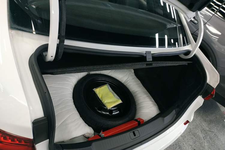 Used Chevrolet Monza 2020 Light Hybrid RS 330T Automatic Comfort Edition Trunk