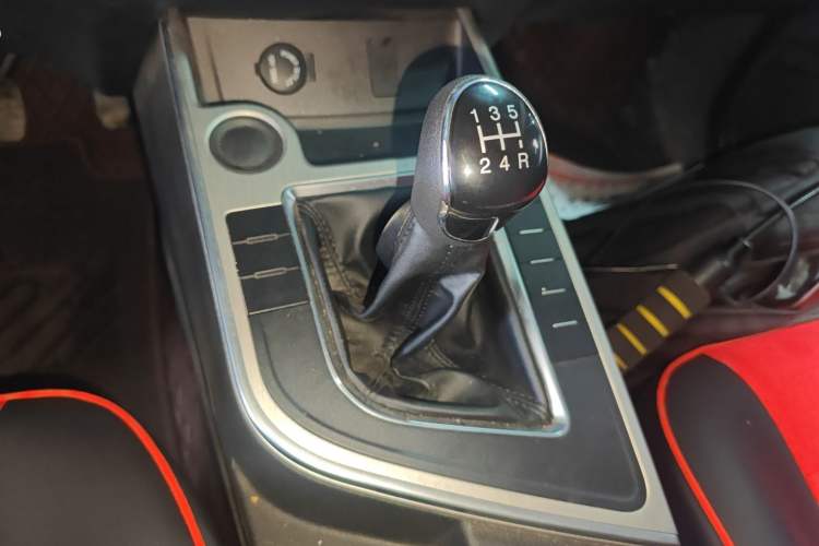 Used FORTHING T5 2023 Grand Edition 1.6L Manual Dream Version Five Seats
