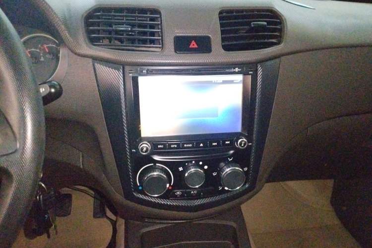 Used Wuling Hongguang 2014 1.5L S Standard Version
