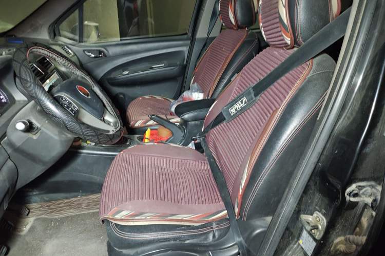 Used FORTHING Joyear X5 2013 1.6L Manual Luxury Model China IV Standard