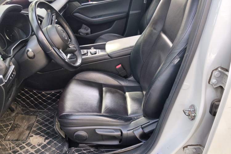 Used Mazda 3 Axela 2020 2.0L Automatic Zhiya Edition
