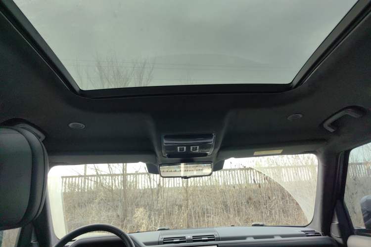 Used Land Rover Defender 2025 110 3.0T P400 – Dynamic HSE