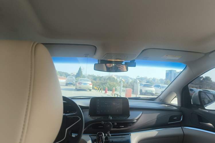 Used Buick GL8 2021 Land Cruiser Executive Class 652T Comfort Model