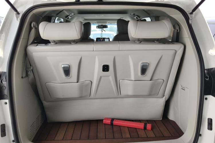 Used Buick GL8 2021 Land Cruiser Executive Class 652T Luxury Model