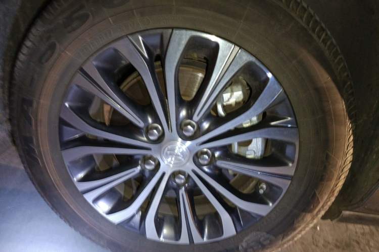 Used Buick GL8 2023 Land Executive Class 652T Smart Luxury Model
