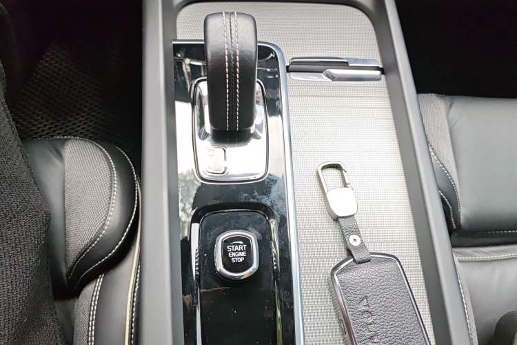 Used Volvo S60 2022 B5 Zhiya Sport Edition
