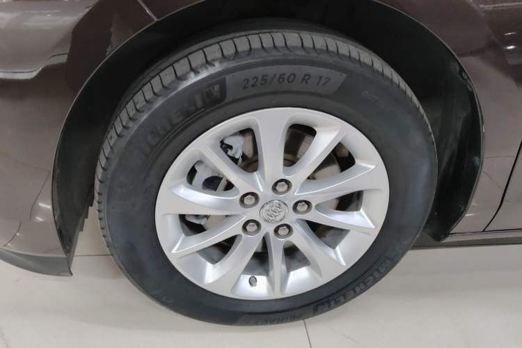Used Buick GL8 2018 ES 28T Premium Model China VI Standard Left Front Wheel Hub