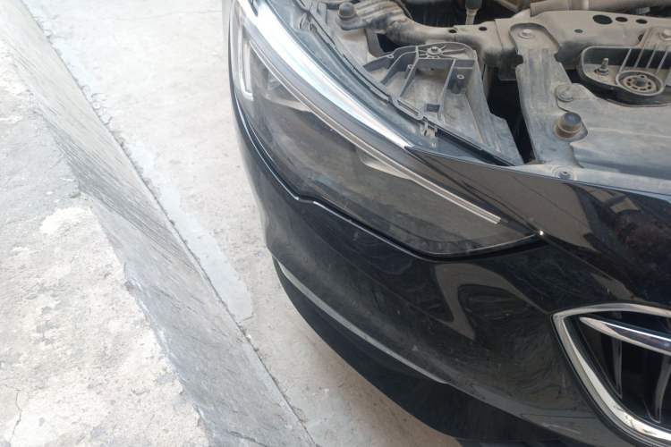 Used Buick Regal 2019 20T Elite Version China VI Standard Right Front Headlight