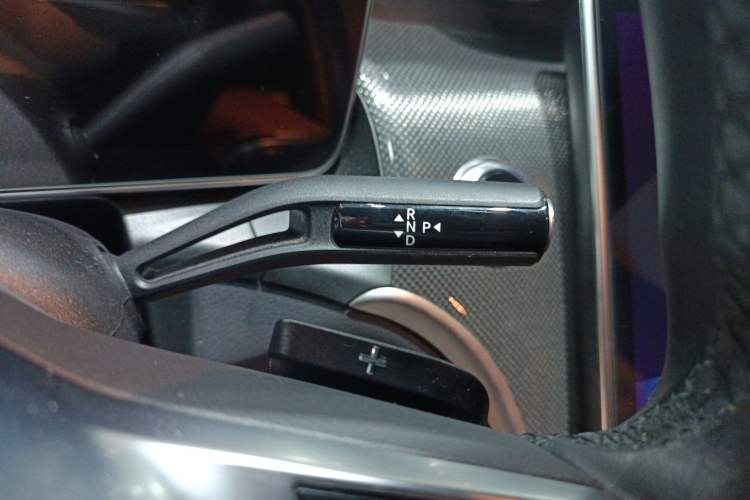 Used Mercedes-Benz GLC 2023 Facelift GLC 260 L 4MATIC Dynamic Version 5 Seats
