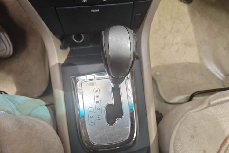 Used Chevrolet Epica 2010 1.8 Comfort Edition AT Gear Lever
