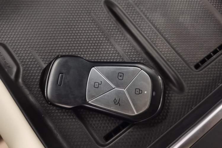 Used XPeng G6 2023 755 Ultra-Long Range Max Vehicle Key