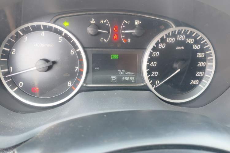 Used Nissan Sylphy 2021 Classic 1.6XL CVT Luxury Edition Odometer Close Up