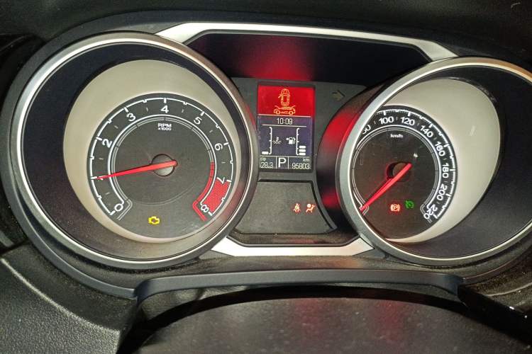 Used MG GS 2016 1.5TGI TST Luxury Edition Odometer Close Up