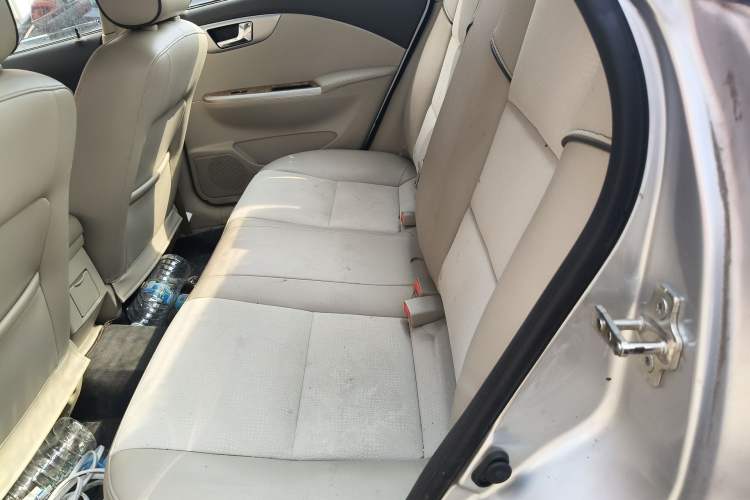 Used Buick Excelle 2015 1.5L Automatic Classic Model Left Rear Seat