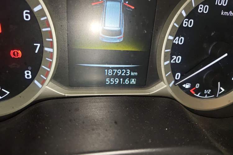 Used Nissan Terra 2018 2.5L Manual Two-Wheel Drive Elite Edition Odometer Close Up