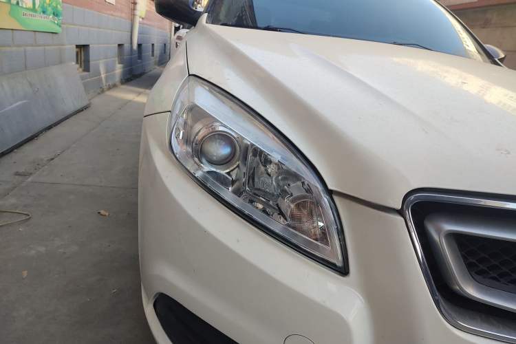 Used BAIC Senova D50 2014 1.5L CVT Standard Edition Right Front Headlight