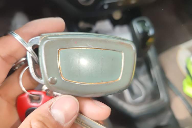 Used Hyundai ix25 2015 1.6L Automatic Two-Wheel Drive Smart GLS Trim Vehicle Key