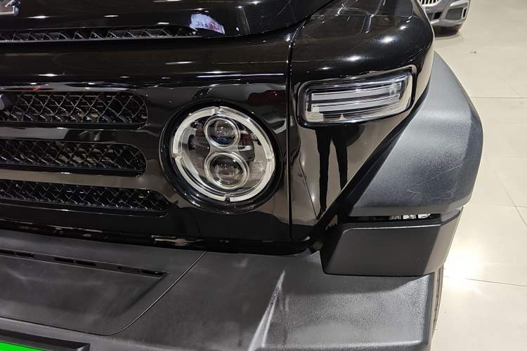 Used 212 T01 2024 2.0T Explorer