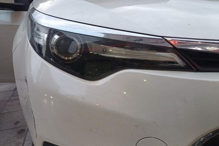 Used Toyota Levin 2016 1.6G CVT Elite Edition Right Front Headlight