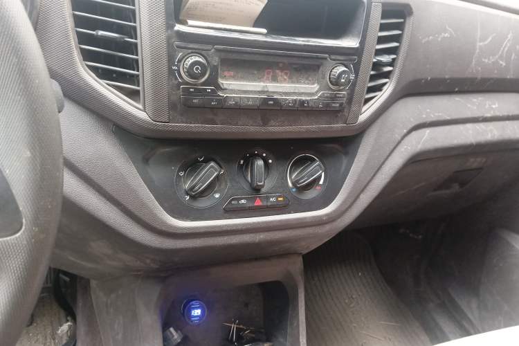 Used Wuling Hongguang V 2022 1.5L Jingqu Edition Electric-Assist LAR