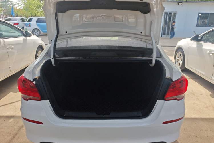 Used Chevrolet Cavalier 2019 320 Automatic Enjoyment with Sunroof Trunk