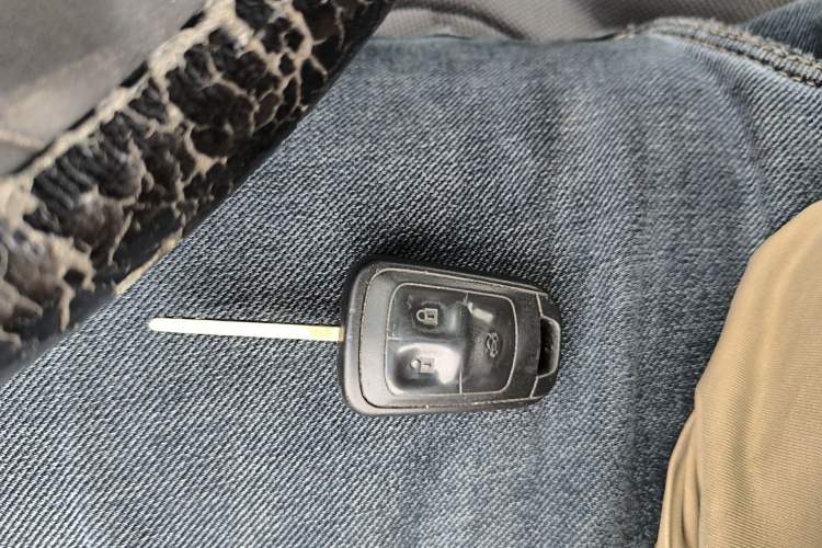 Used Chevrolet Aveo Sonic 2014 Sedan 1.4 SL MT Comfort Edition Vehicle Key