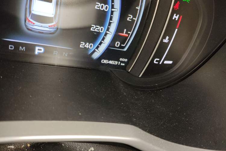 Used Geely Auto Emgrand X7 Sport 2016 1.8TD Automatic Smart Model Odometer Close Up