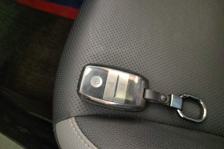 Used Kia kx1 Stonic 2019 1.4L Automatic Sport Edition China VI Interior 1