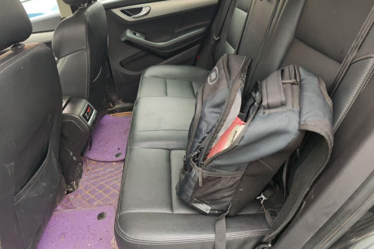 Used Zotye SR7 2016 1.5T Manual Cube Heart Edition China IV Standard Left Rear Seat