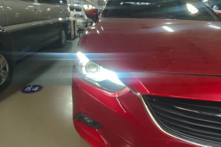 Used Mazda Atenza 2015 2.5L Blue Sky Sport Edition Right Front Headlight