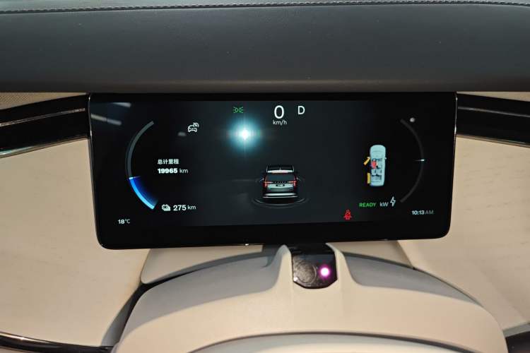 Used Volvo EM90 2025 Ultra Six-Seater
