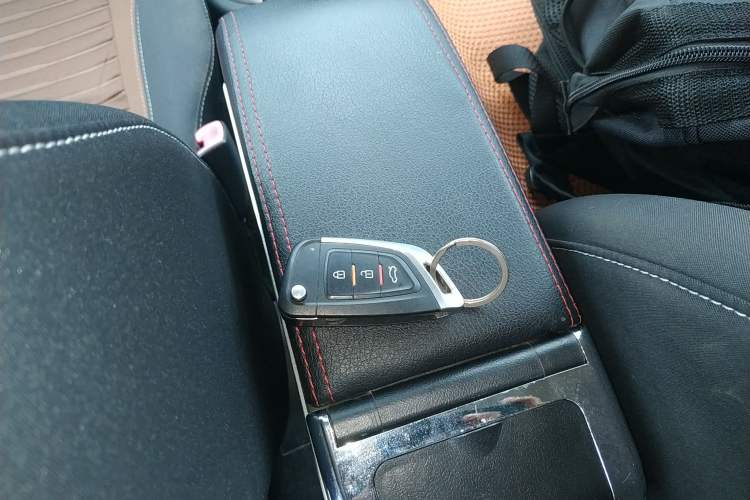 Used Suzuki SX4 2013 1.6L Manual CoolRide Model
