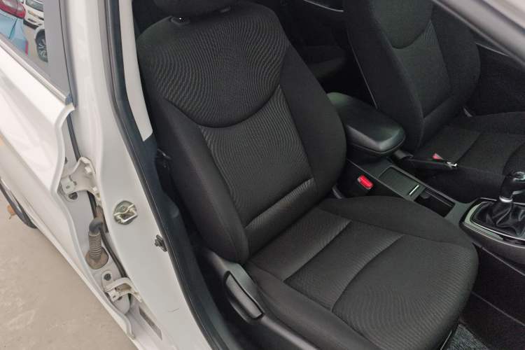 Used Hyundai Elantra (5th Generation / Langdong) 2016 1.6L Manual Luxury Model Right Front Seat