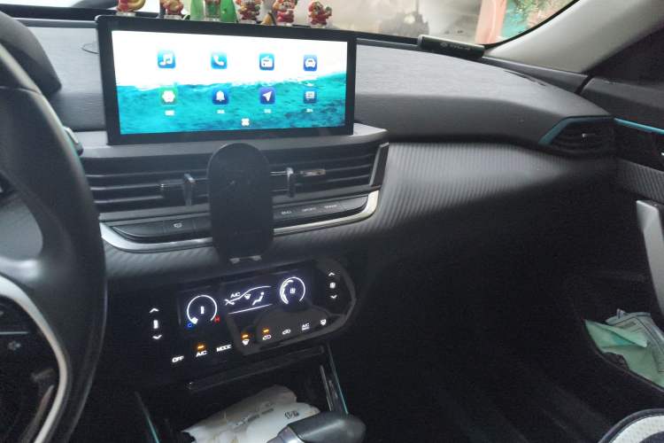 Used Dongfeng Aeolus Yixuan 2021 230T Automatic Chasing Shadow Edition Audio And AC Panel