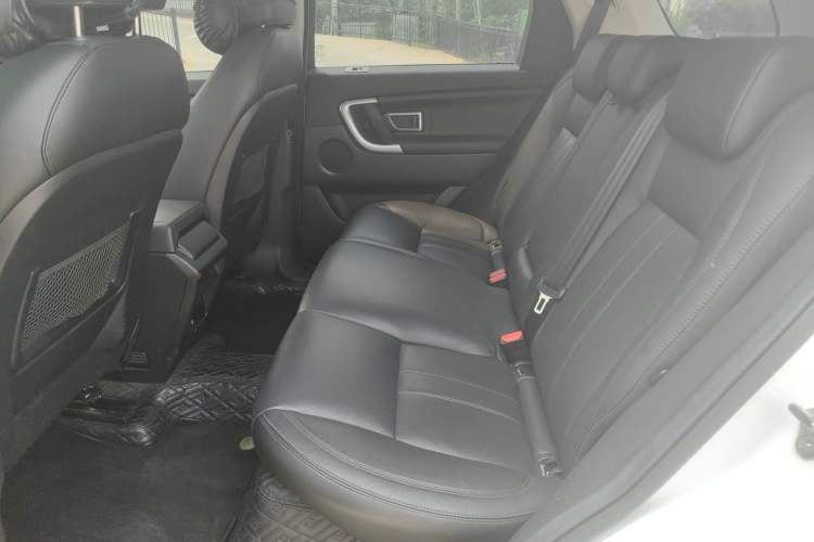 Used Land Rover Discovery Sport 2016 2.0T SE Left Rear Seat