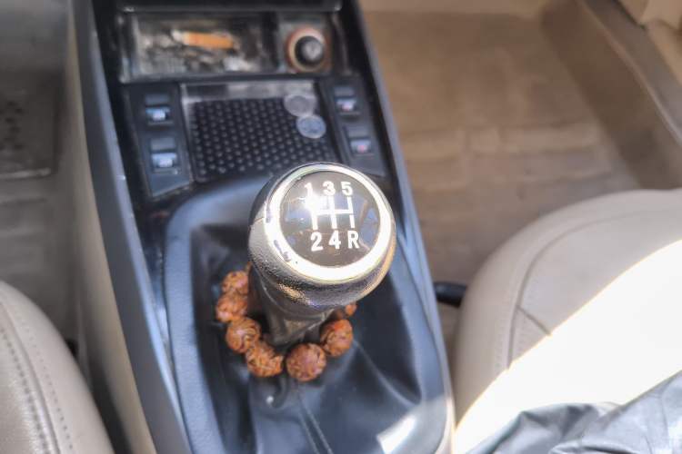 Used Volkswagen Santana Vista 2008 1.8L Manual Comfort Edition Gear Lever