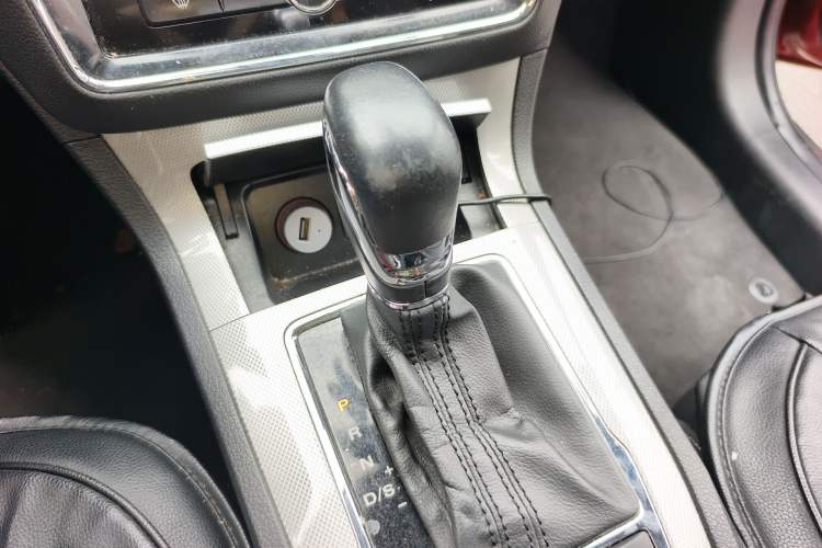 Used Roewe RX5 2019 20T Two-Wheel Drive Automatic 4G Connected Platinum Edition