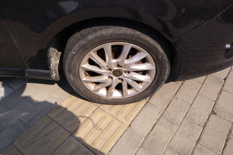 Used JAC Group Refine M2 2013 1.5L Manual Comfort Model 5 Seats
