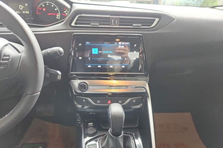 Used Peugeot 308 2019 1.6L Automatic Luxury Version China V Standard Audio And AC Panel