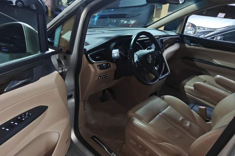 Used Buick GL8 2018 ES 28T Flagship Model China VI Standard